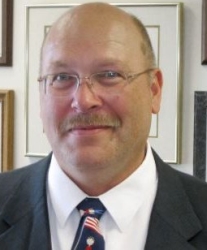 Lowell Holtz
