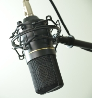 microphone thumb